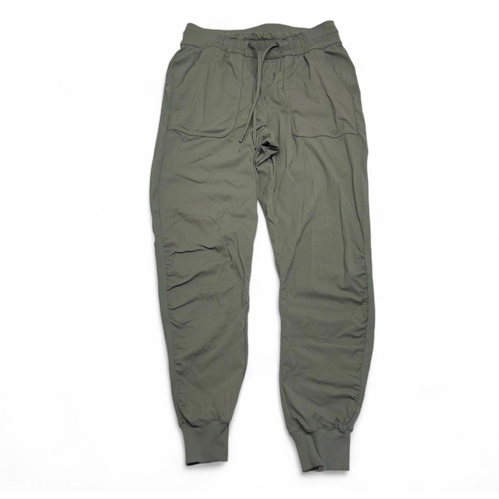Lululemon Beyond the Studio Jogger Sage Green Pinstripe Tapered Pants Size 8